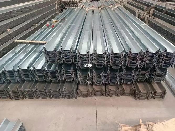綠色建筑新紀元 BIPV系統(tǒng)中的光伏支架、防水槽與電纜橋架制造解析